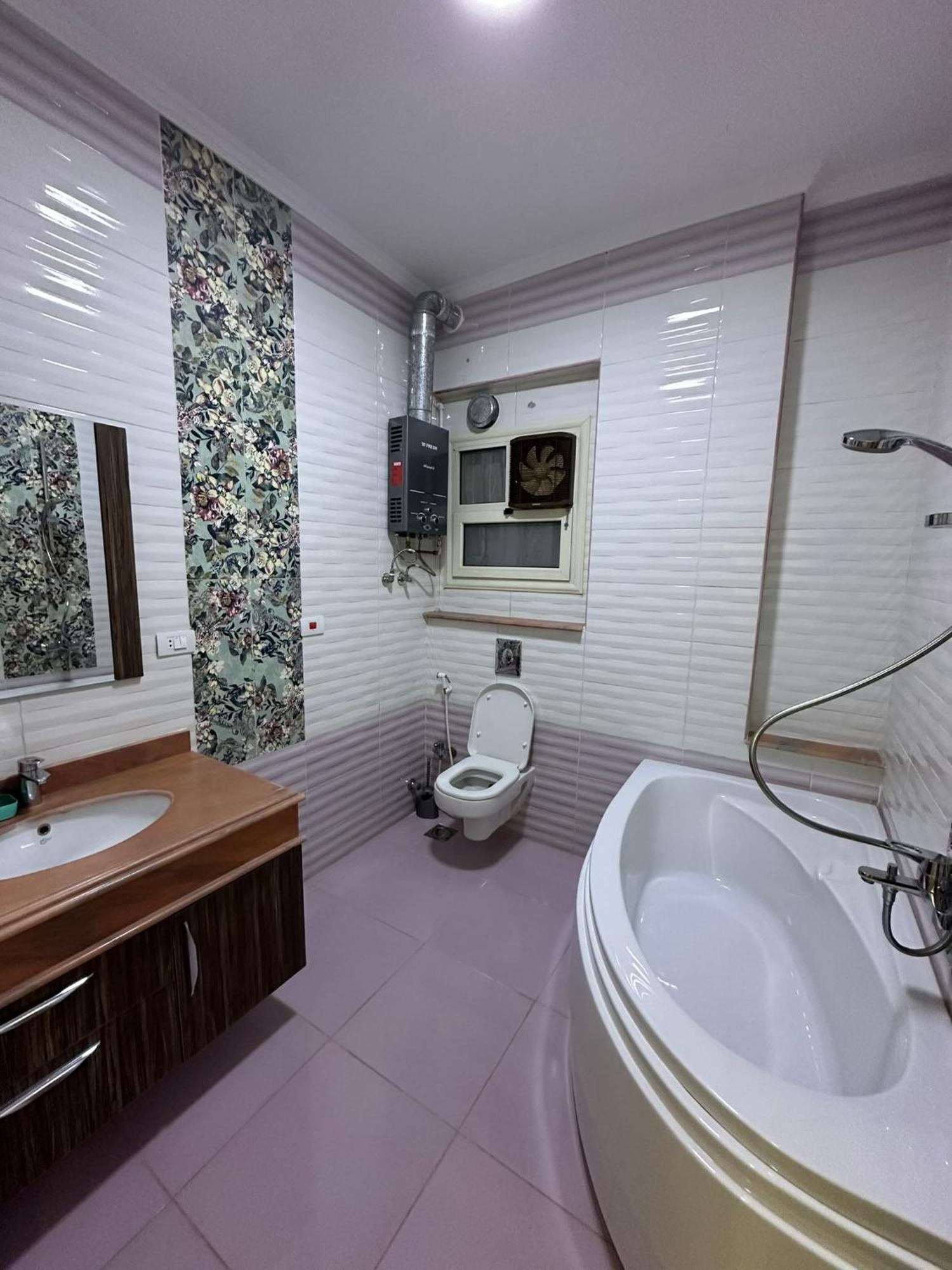 Eng01-luxury Hotel-style In East Of The Academy New Cairo