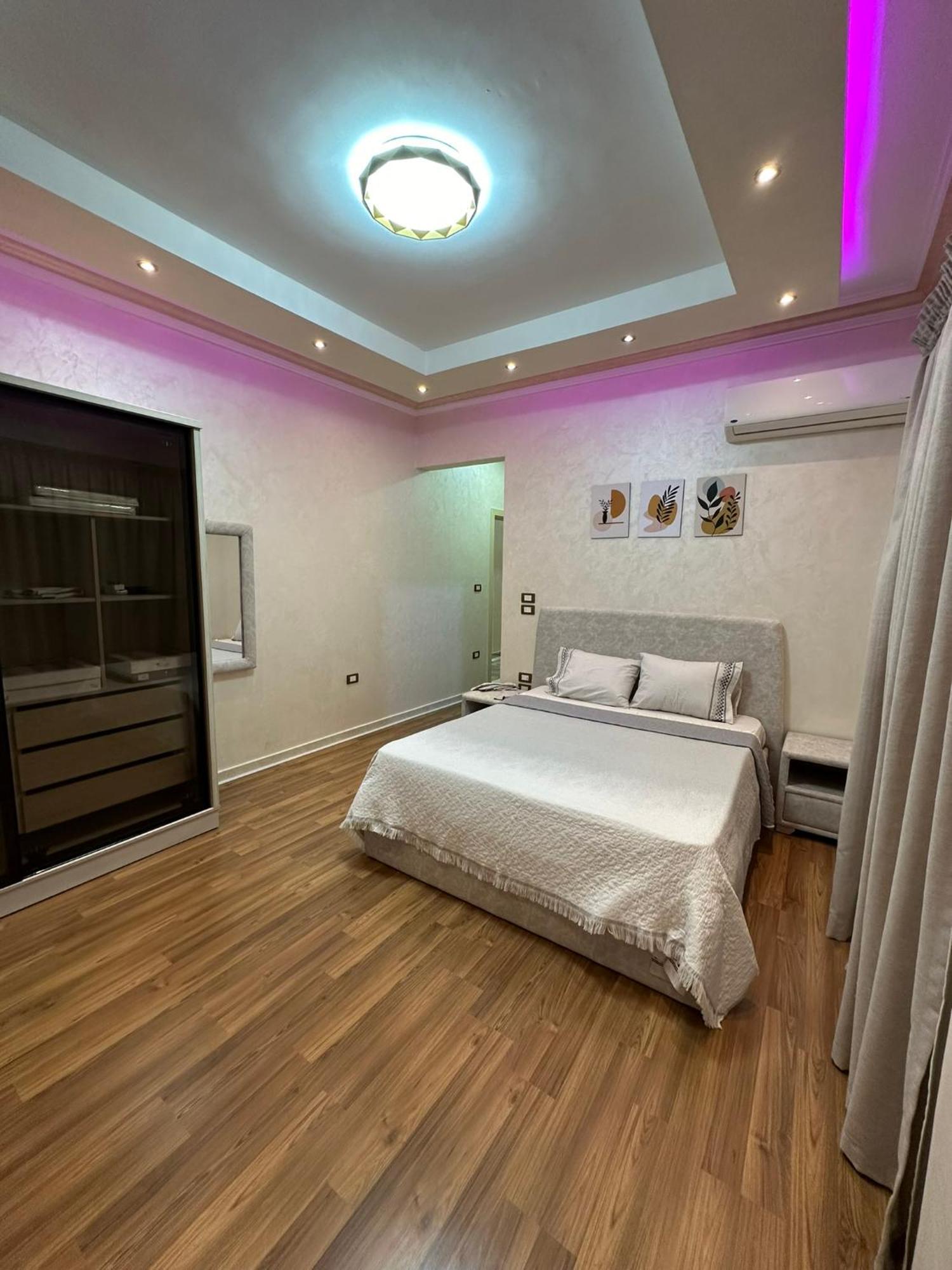 Apartment Eng01-luxury Hotel-style In East Of The Academy New Cairo